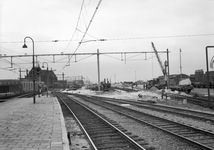 839930 Gezicht op het emplacement te Delft tijdens de ombouw.